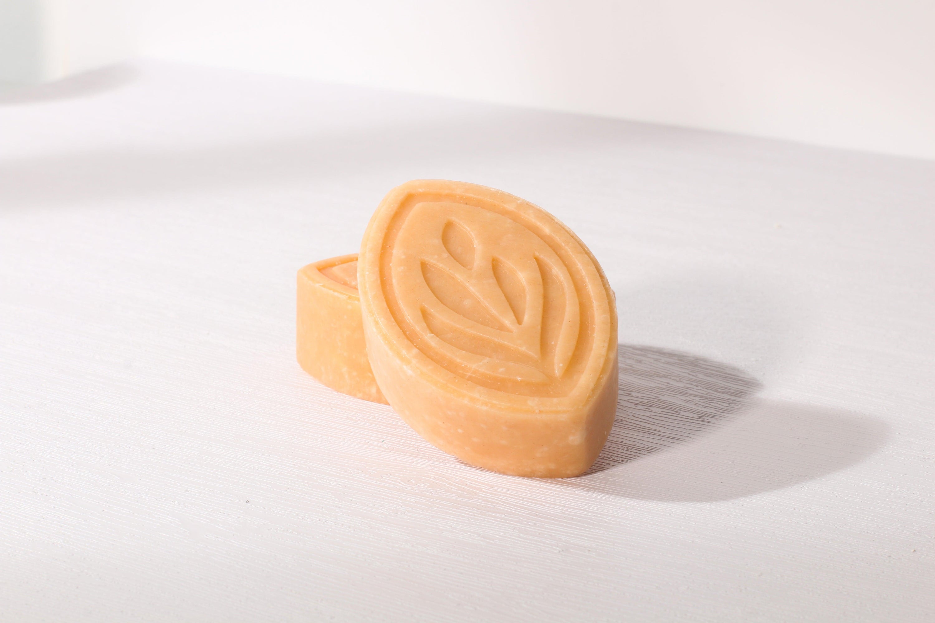 Moisturizing treatment for scalp, Solid cleanser for hair and scalp, Traditional herbal shampoo, Earth-safe hair cleanser, Shampoo for daily scalp care, Lightweight nourishing shampoo, Paraben and silicone free bar, Plant powered shampoo, Locally made hair care shampoo, Gentle foaming shampoo, Spa-inspired hair care shampoo, Non irritating scalp shampoo, Format moisturizing shampoo, Natural scalp hydrator shampoo, Hair wellness shampoo