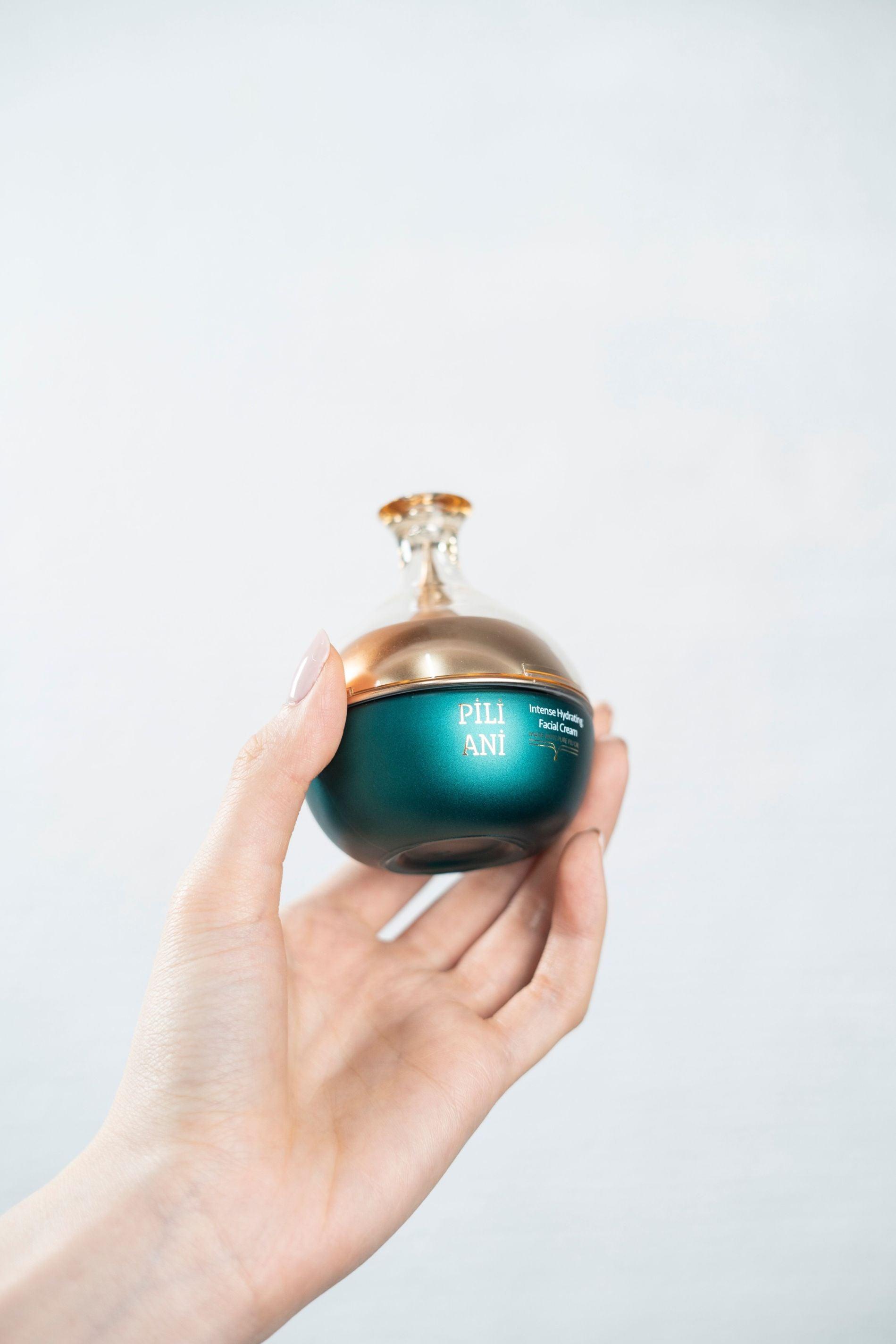 Dry skin SOS cream, Skin hydration hero, Winter skin essential, Skin-plumping daily moisturizer, Skin’s daily drink of water