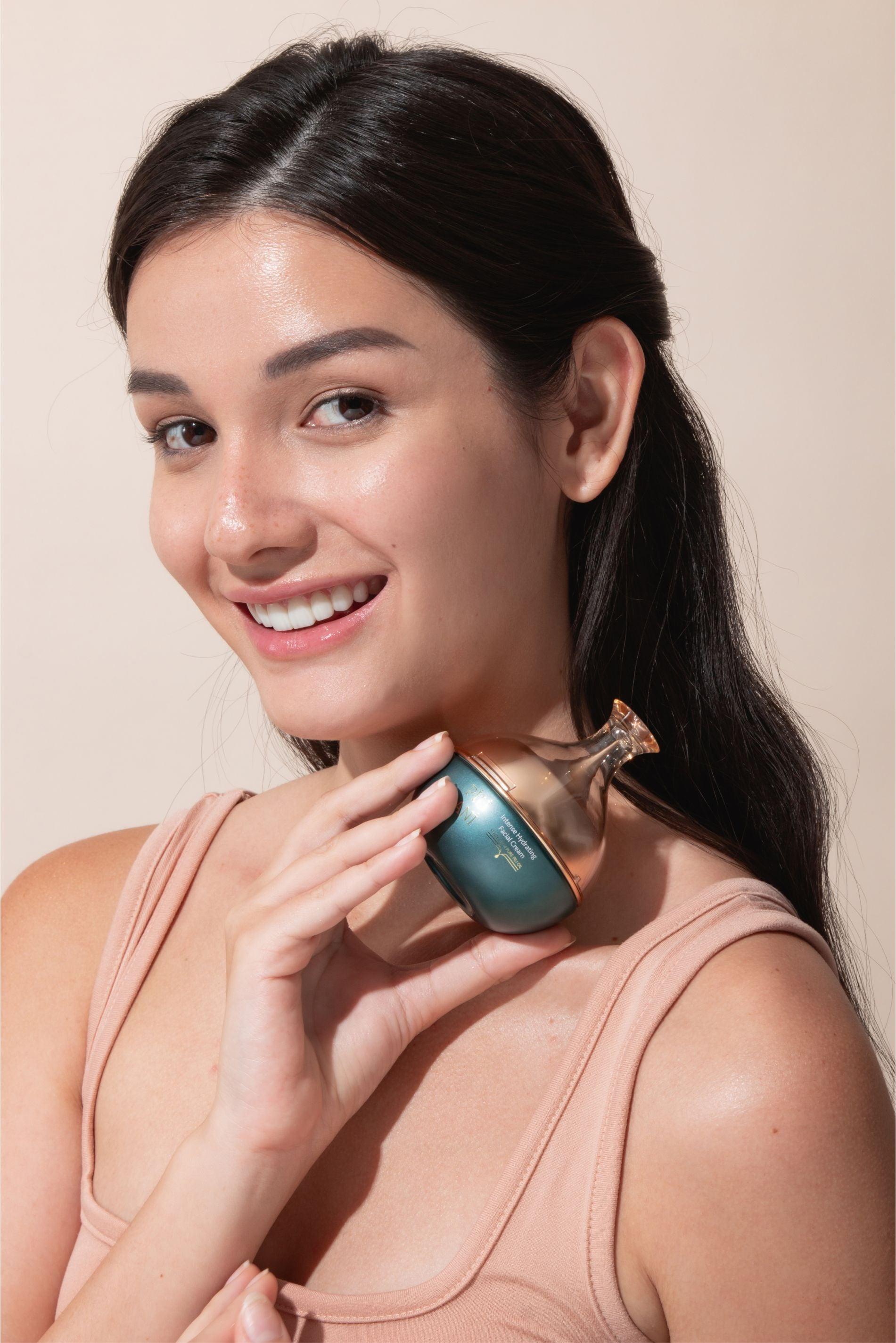 Facial cream with intense hydration for winter, Skin-softening moisturizer for dry patches, Face cream for intense skin hydration at night, Non-comedogenic hydrating face cream, Clean skincare moisturizer for dry, flaky skin