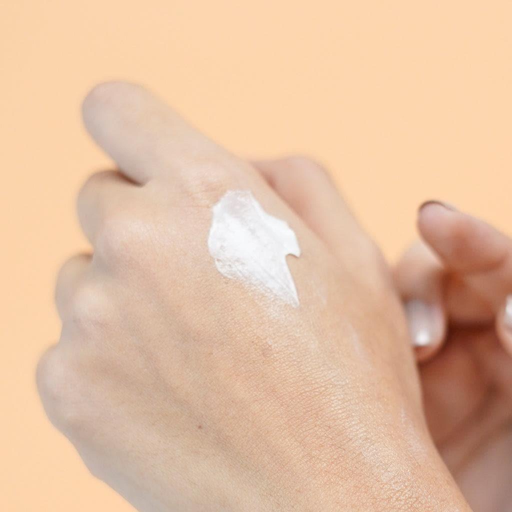Fast-absorbing calming moisturizer, Lotion that soothes redness and inflammation, Soothing face lotion for post-acne recovery, Skin barrier repair lotion for sensitive skin, Best calming lotion for after shaving, Daily moisturizer for redness-prone skin, Calming body cream for irritated patches, Skin-soothing lotion with clean ingredients, Anti-inflammatory lotion for reactive skin, Gentle lotion to calm and hydrate skin